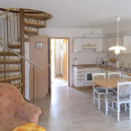 Hirtenstr 1 E Prerow